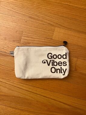 Good Vibes Only Canvas Pouch - White